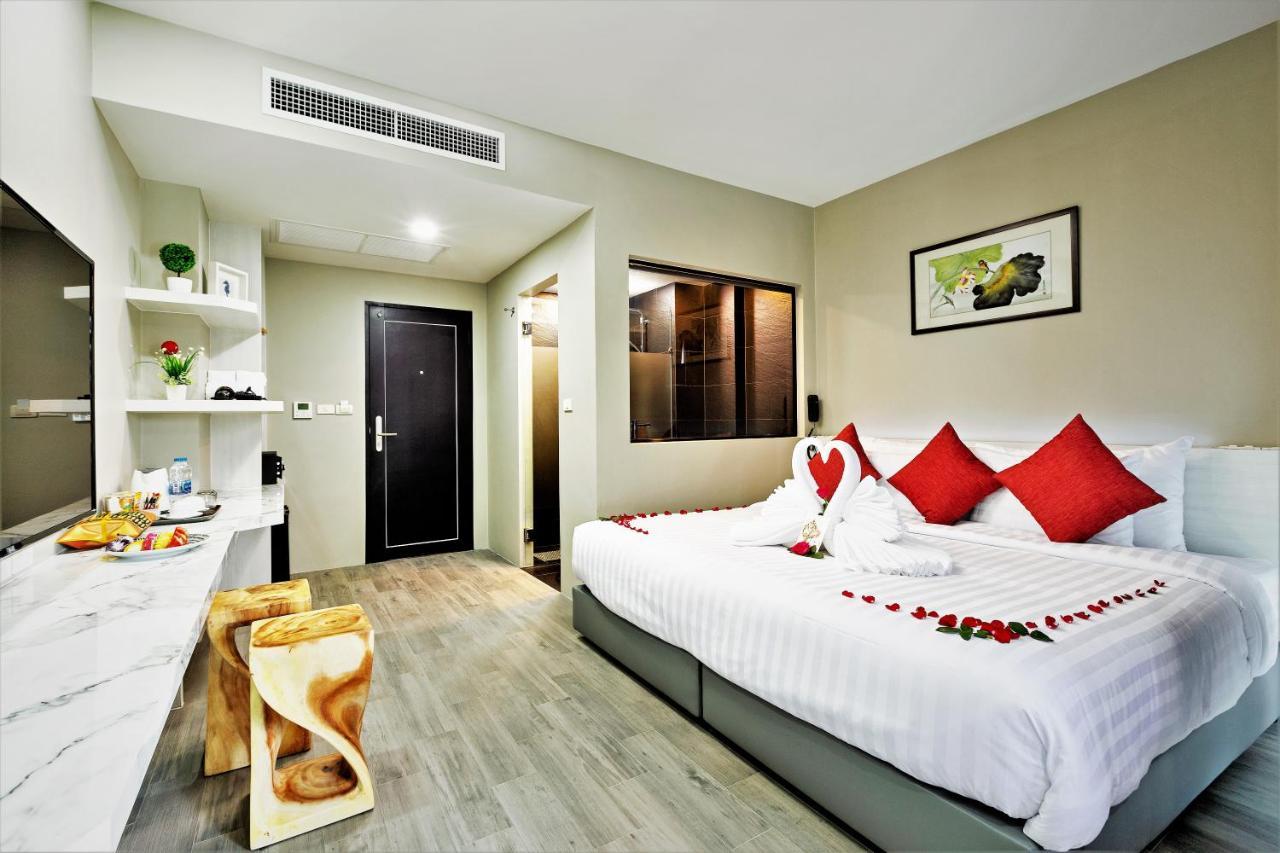 Triple L Hotel Patong Beach Phuket Esterno foto